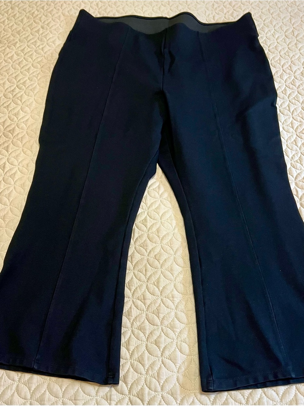 Women's Old Navy Black Wide-Leg Knit Capris size XL
